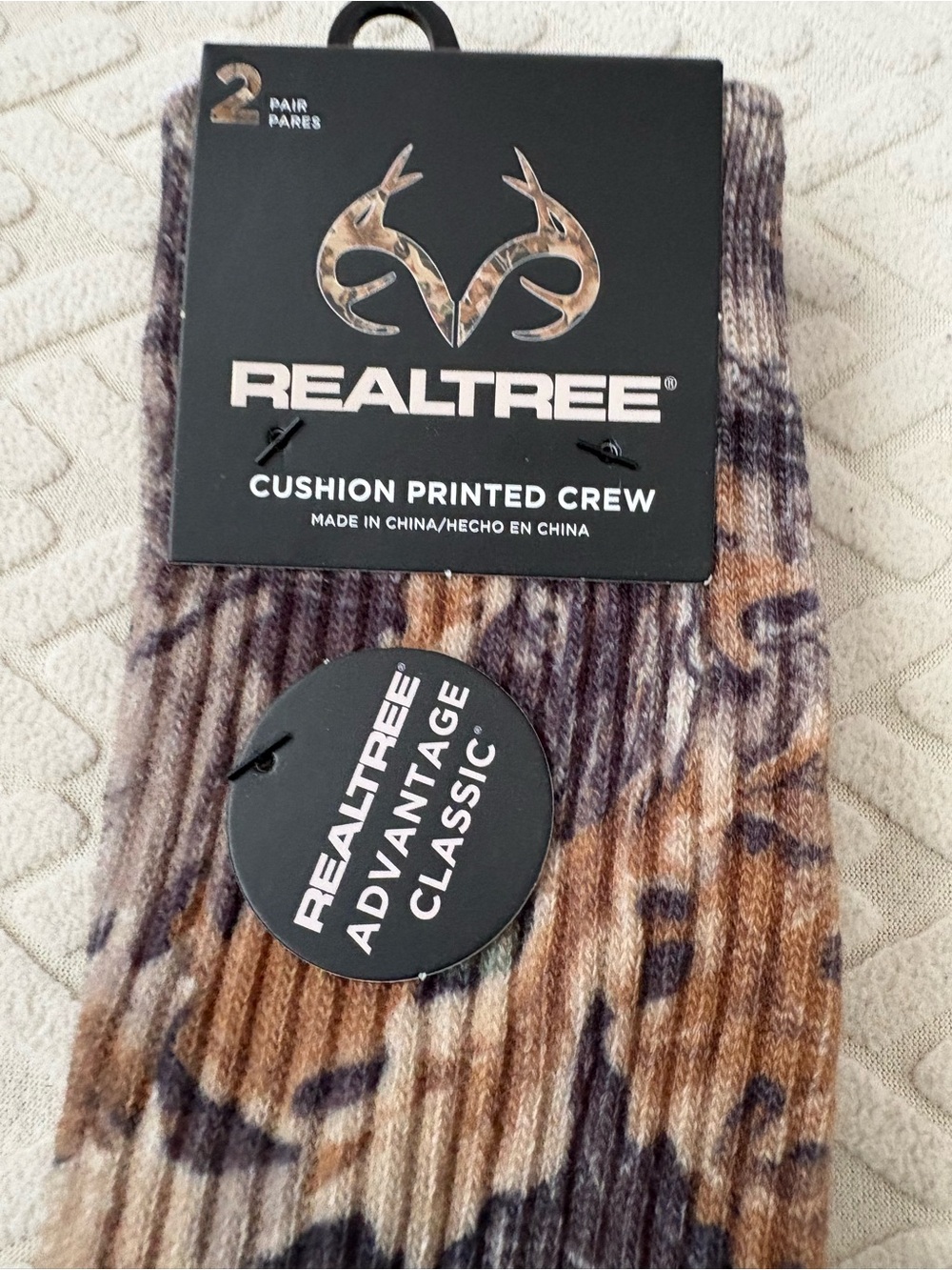 Realtree Men’s Cushion Crew Socks in Brown and Camo New (2 pair)